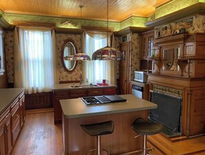 Fridge, microwave, coffee/tea maker, toaster