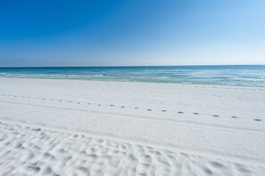 Beach nearby, sun loungers, beach towels