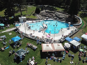Piscine extérieure, piscine chauffée