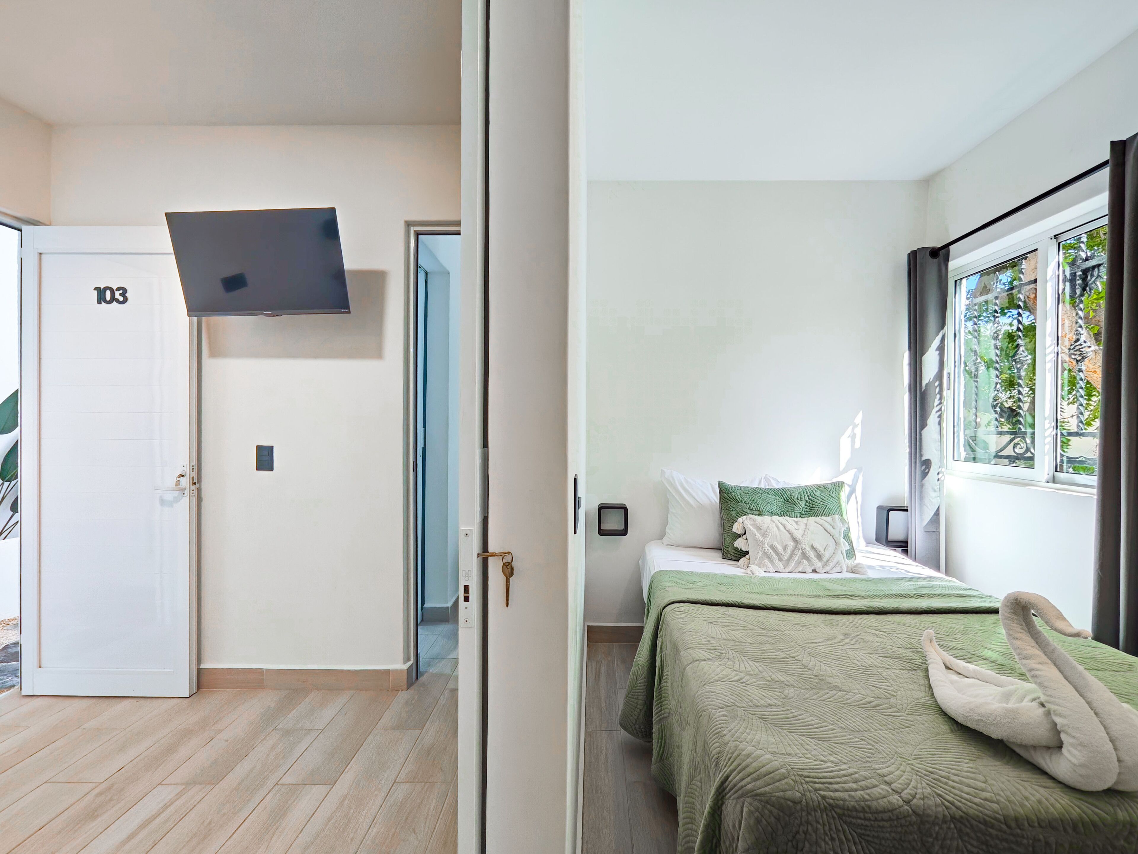 Deluxe Double Room | Desk, laptop workspace, blackout drapes, iron/ironing board