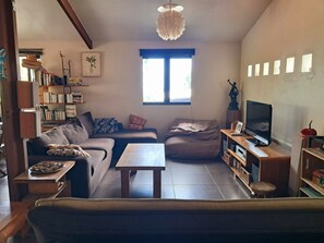 TV, books, printers - Charming villa with private pool in La Saline (La Saline)