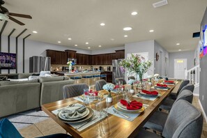 Dining - Private Pool Villa • Free Wi-Fi • Gated Resort Near Disney Game Room (Kissimmee)