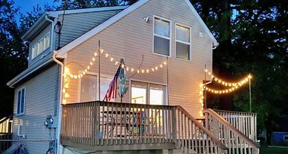 Lakeside Getaway! 35 mins from downtown Minneapolis & close to Mall of America