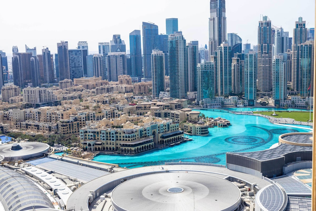 3 bedrooms, desk, iron/ironing board