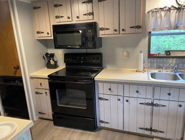Microwave, oven, stovetop, coffee/tea maker