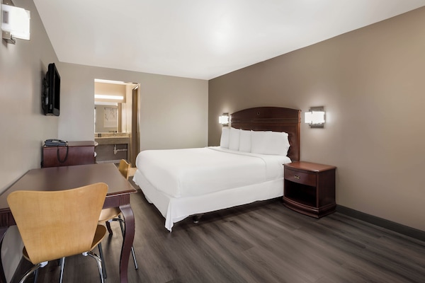 Standard Single Room | Blackout drapes, WiFi (free), bed sheets
