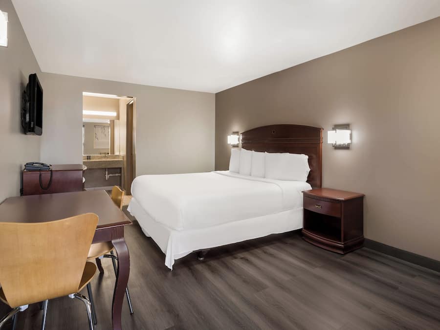 Standard enkelrum | Mörkläggningsgardiner, gratis wi-fi och sängkläder