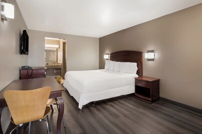 Red Carpet Inn Edison