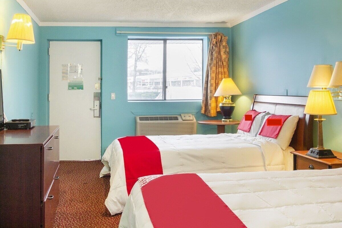 Blackout curtains, free WiFi, bed sheets