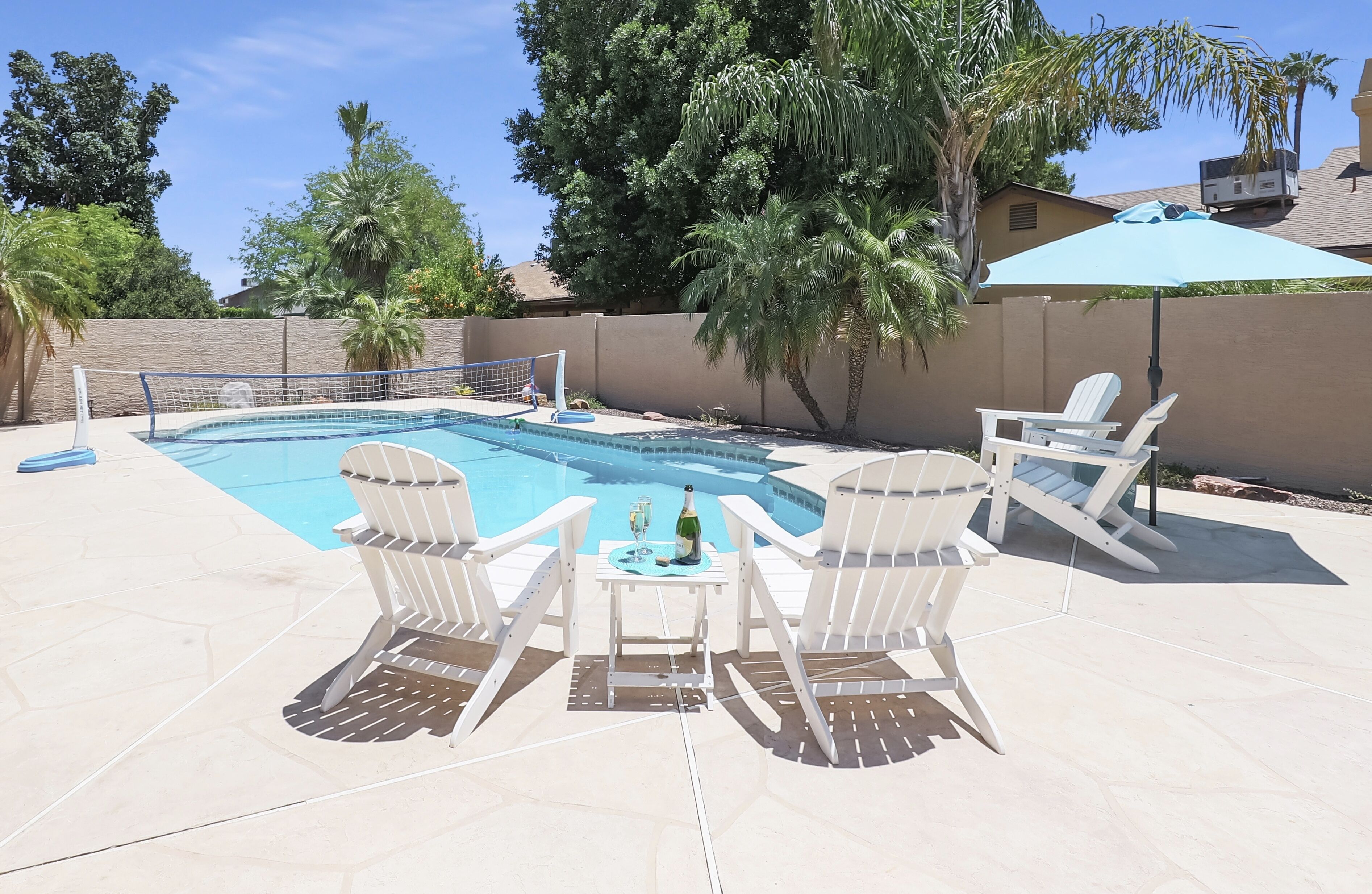Beautiful Entertainers Home Heated Pool Quite neighborhood RV Parking