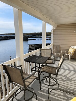 Outdoor dining - Private Lakefront Condo W/ Boat Slip (Osage Beach)
