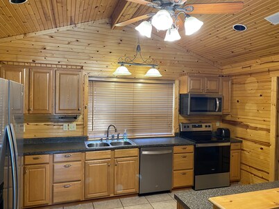 Large House with Front Row View of the Cliffs