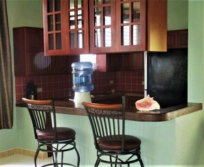 Microwave, oven, stovetop, coffee/tea maker