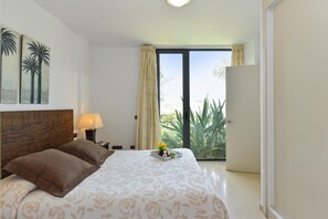 3 slaapkamers, een kluis op de kamer, een strijkplank/strijkijzer