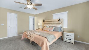 3 chambres, fer et planche à repasser, Wi-Fi gratuit, draps fournis
