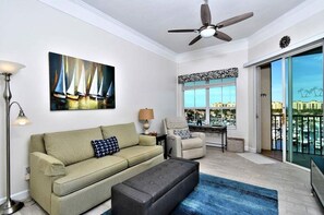 Smart TV, books, stereo