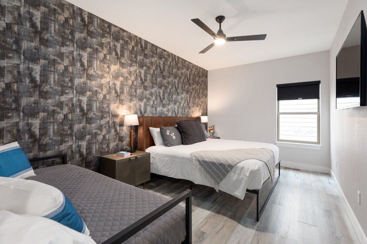 10 bedrooms, iron/ironing board, free WiFi, bed sheets