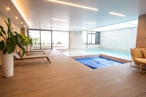 Innenpool, beheizter Pool