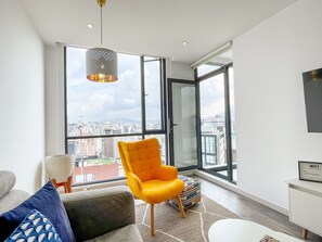 Smart-TV, Tischtennisplatte