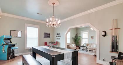 A Bended Oak Bungalow by Ryson Vacation Rentals