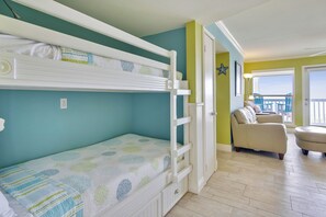 Condo (2 Bedrooms) | Property amenity - Pineapple Paradise by Ryson Vacation Rentals (Galveston)