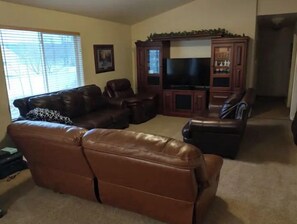 Smart TV, fireplace, video games, DVD player
