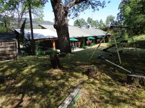 Property grounds - Evergreen Haus (Oakhurst)