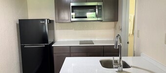 James River Inn & Suites