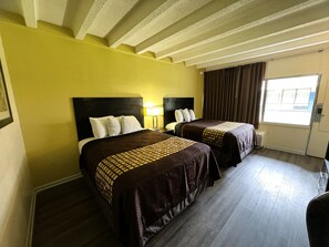 Escrivaninha, Wi-Fi de cortesia, roupa de cama