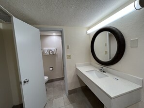 Bathroom sink - James River Inn & Suites (Newport News)