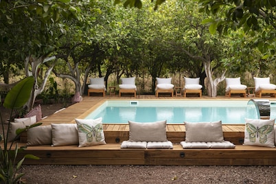 Gayb-i Bungalows , Plus 12 Years Old - Free Access to Beach