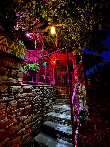 Vama Konuk Evi