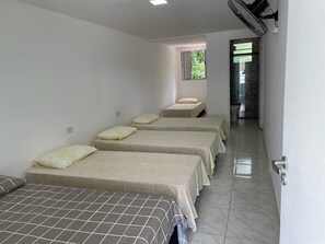 7 bedrooms, free WiFi, bed sheets, wheelchair access - Beautiful farm with swimming pool, barbecue, comfort and fun in Ibiúna. (Ibiuna)