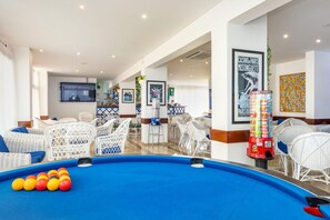 Bar (on property) - Hopstays - Albufeira Olympics with pool (Albufeira)