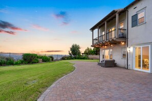 Exterior - Grand Hilltop Villa w/ Panoramic View - Fits 16 (Walnut)