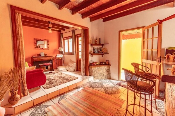 Iron/ironing board, free WiFi, bed sheets - Pousada Luz do Sol (Paraty)