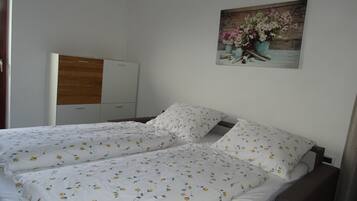 1 Schlafzimmer, Zimmersafe, Reisekinderbett, kostenloses WLAN