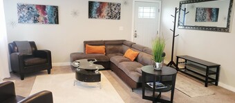 5br 8bed house near airport, downtown & train