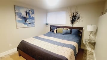 6 bedrooms, iron/ironing board, WiFi, bed sheets