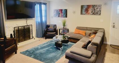 5br 8bed house near airport, downtown & train