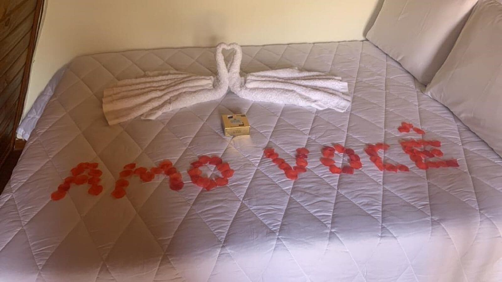 Escrivaninha, espaço de trabalho para notebook, Wi-Fi de cortesia