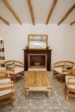 Lobby sitting area - La Bohemia del Rio Hostal Boutique - Adults Only (Santa Eulalia del Rio)
