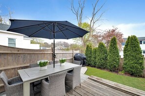 Outdoor dining - Stay at Niles Beach (Gloucester)