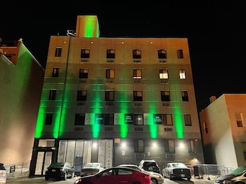 King Hotel Brooklyn Sunset Park