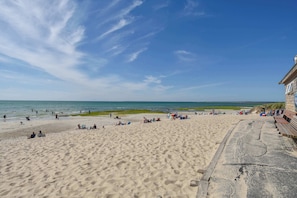 Beach nearby - Walk 5 Minutes to Nauset Beach! (Orleans)