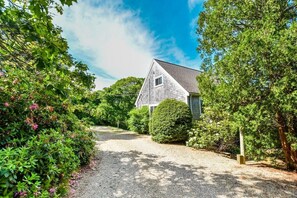 Exterior - Walk 5 Minutes to Nauset Beach! (Orleans)