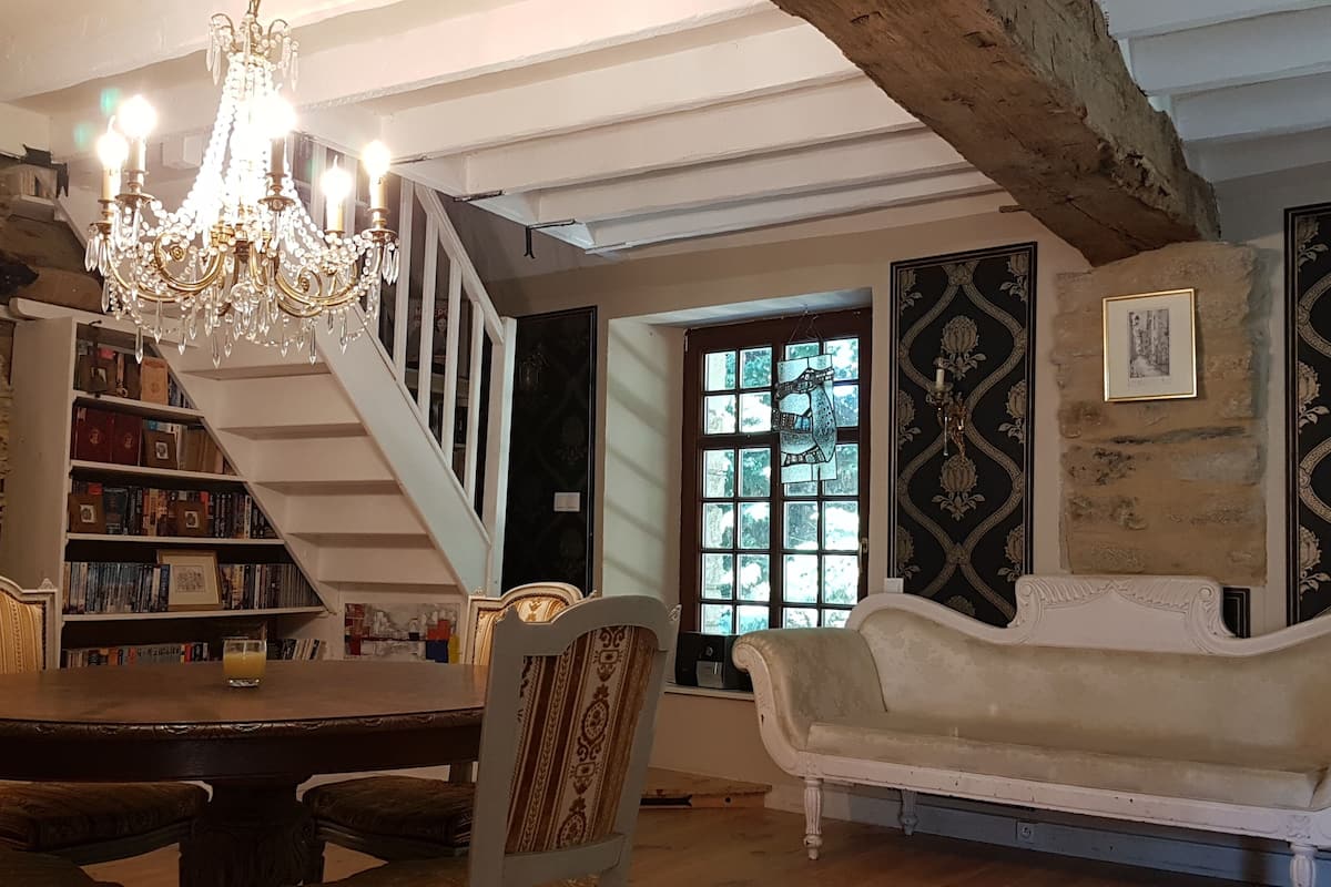 Design Apartment | Living area | Flat-screen TV