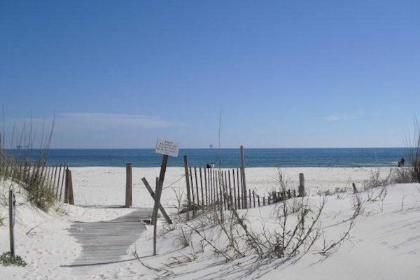 Platja a a prop, gandules de platja i tovalloles de platja