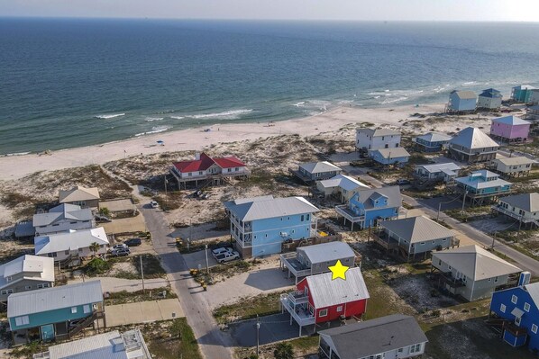 Beach nearby, sun loungers, beach towels