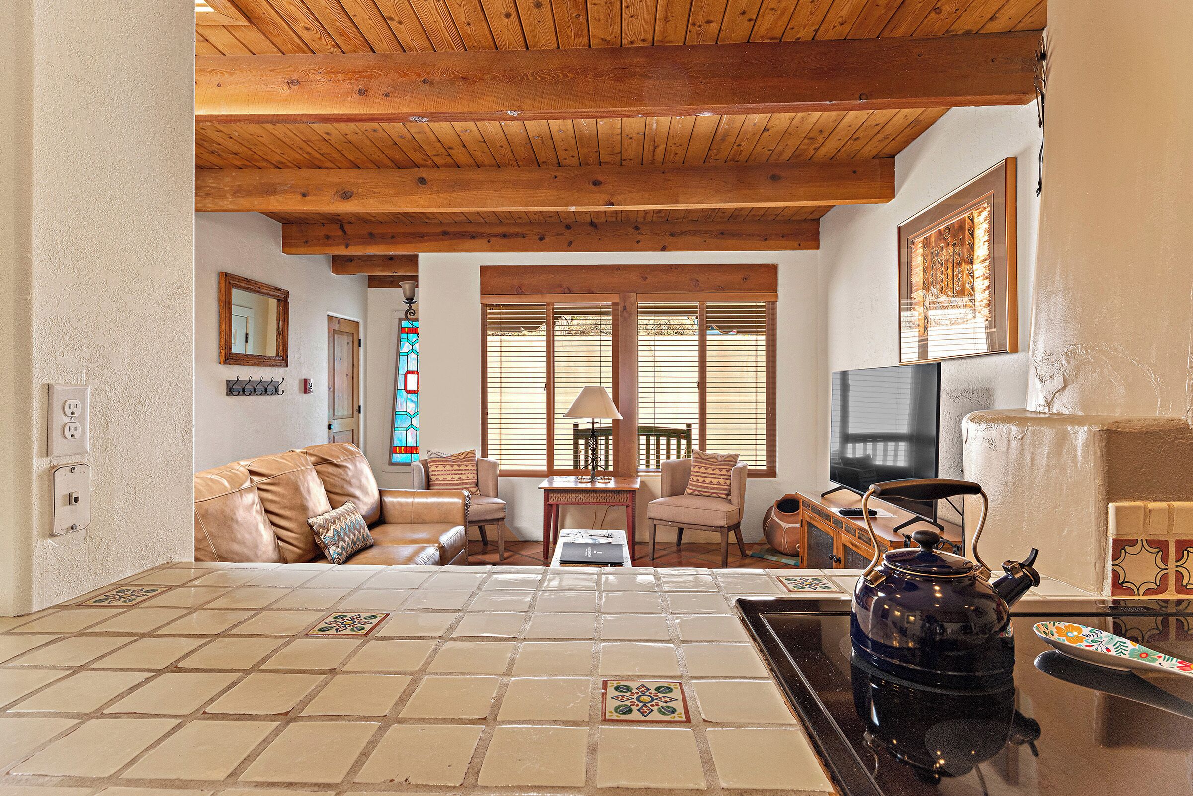 Fort Marcy 65 | Walk To Plaza | Fireplace | Kitchen | Hot Tub | Pool | End Unit | Single Level - Santa Fe, NM